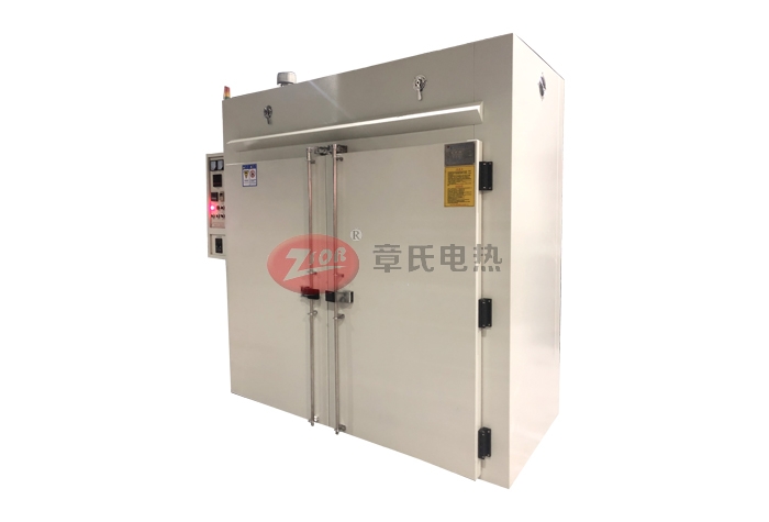 工業(yè)烤箱在使用時如何進(jìn)行清潔和維護？